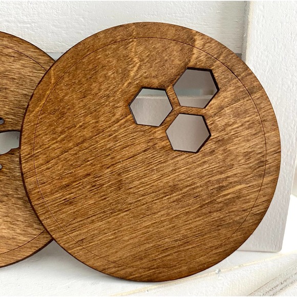 Set Of 6 Handmade Farmhouse Inspired Bee Themed Coasters - Picture 5 of 7